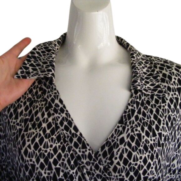 LAUNDRY by SHELLI SEGAL Dress, 8, Black/White Geometric print Surplice, Long slv - Picture 3 of 12